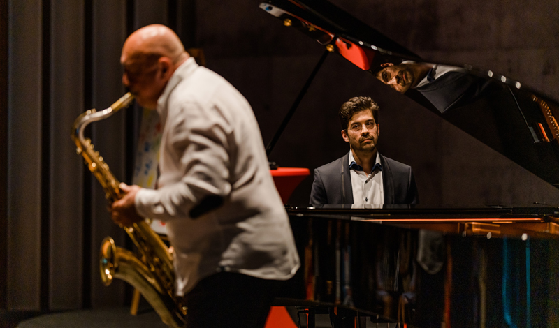 George Pavel am Saxofon und Farid Ziayee am Klavier